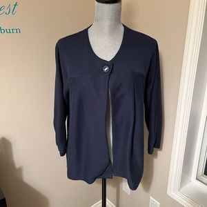 Ribbed Knit Cardigan with pleating & Decorative Button